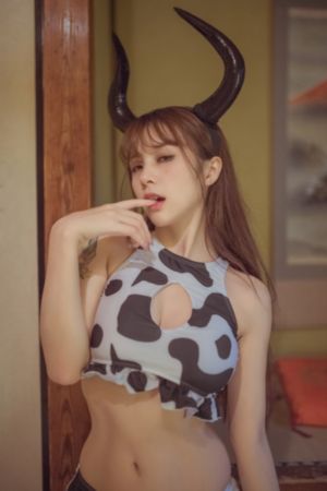 制服下的_蓝光手机在线观看